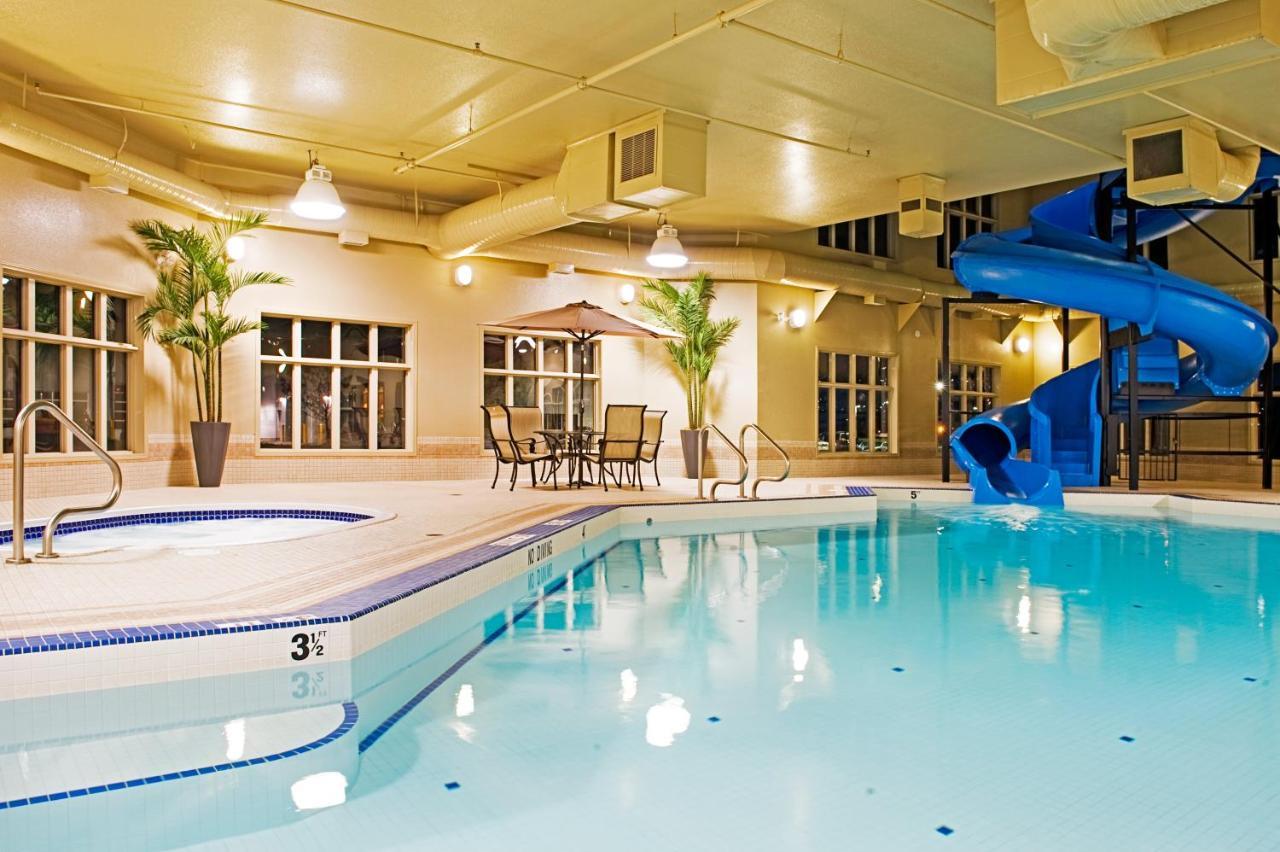 Holiday Inn Express Grande Prairie By Ihg Buitenkant foto