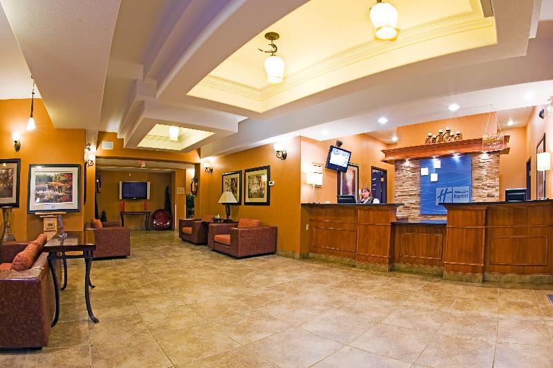 Holiday Inn Express Grande Prairie By Ihg Buitenkant foto